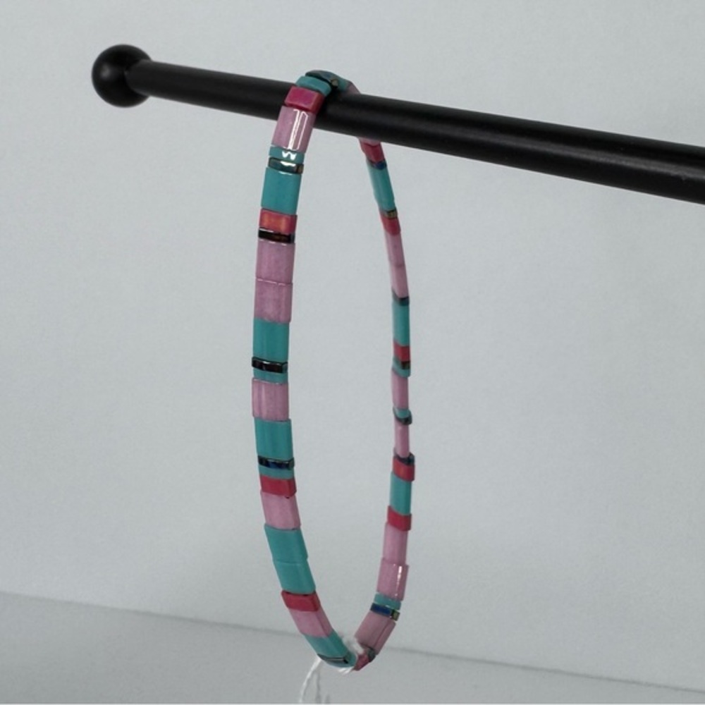 HAND CRAFTED Miyuki Tila Beaded Stretch BRACELET Blue Pink Crimson 6.75” NWT